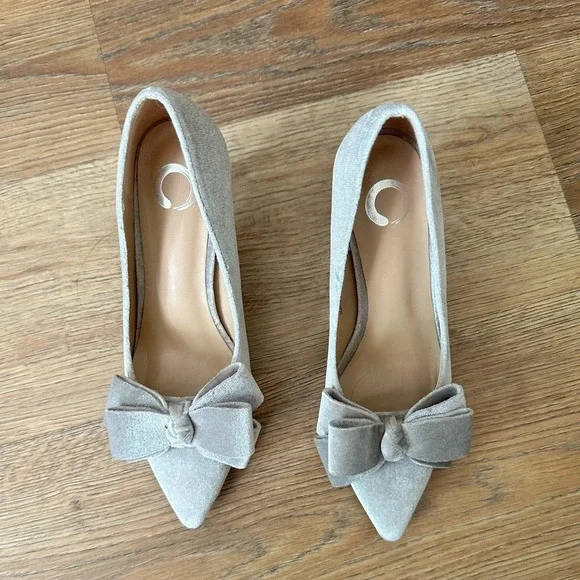 Velvet bow silver pumps, women, size 6.5, holiday, party, evening - Picture 3 of 5